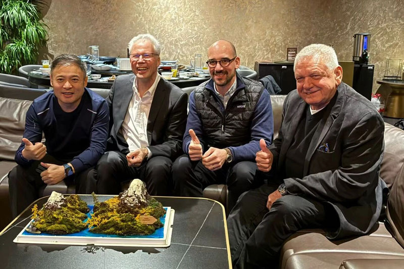 世界知名制药设备厂商Glatt与Rieckmann技术专家访问铭研医药 (2).jpg